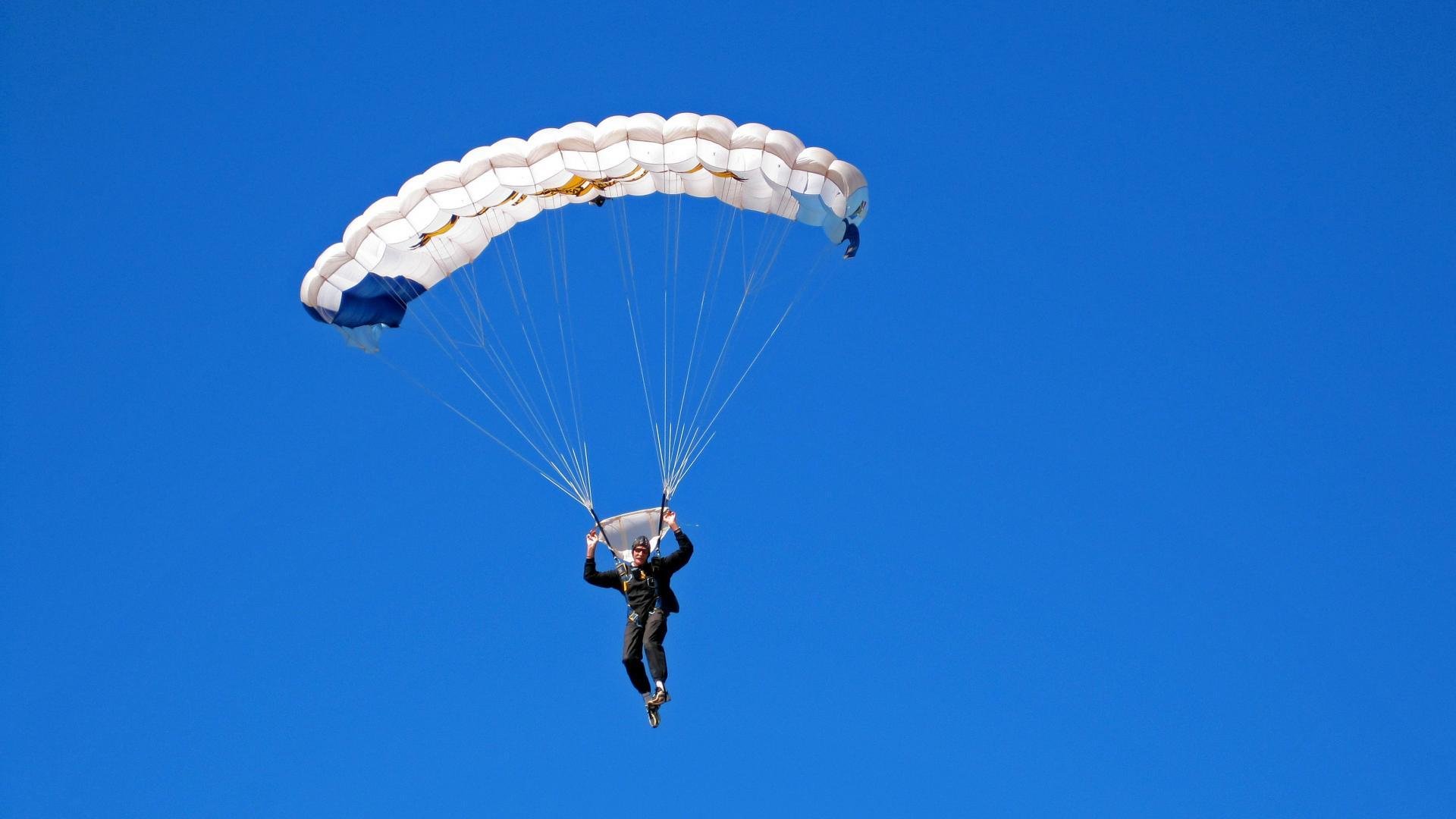 校园足球裁判课程试点进入中职教育，足球裁判培训内容